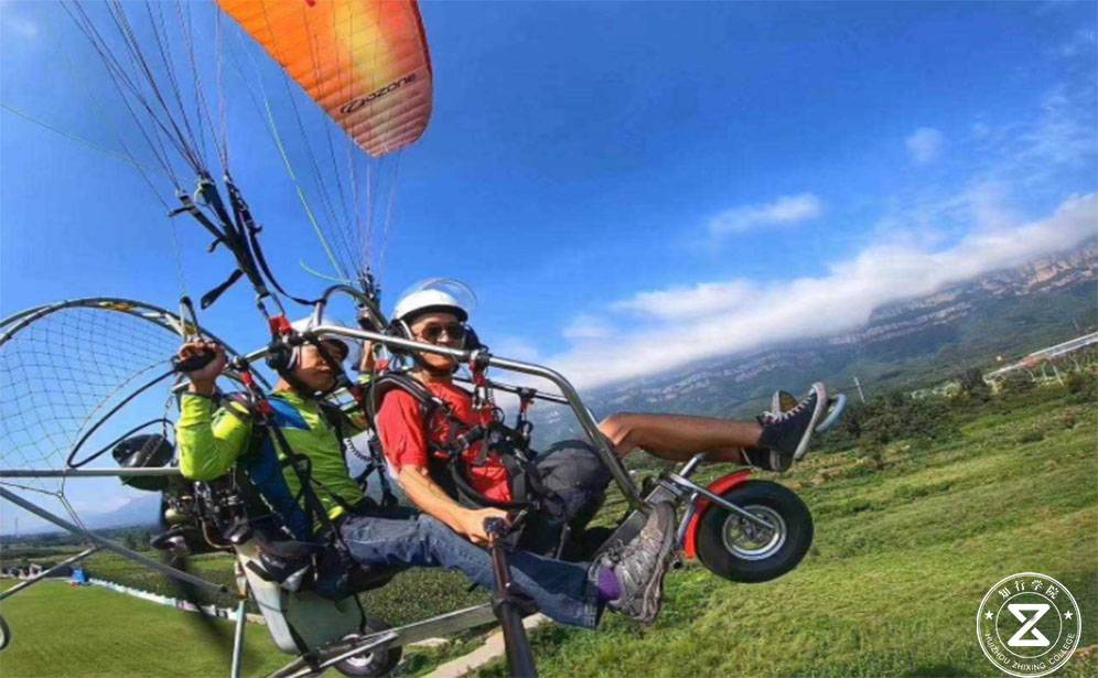 动力滑翔伞团建、滑翔伞体验、滑翔伞课程、动力滑翔伞、惠州团建、惠州专业团建公司、惠州拓展公司 (3).jpg
